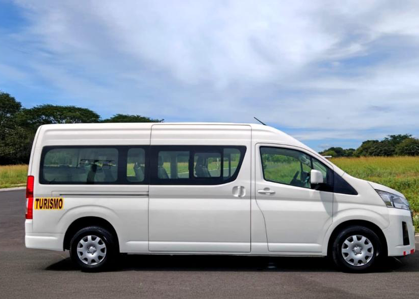 Venegas Tours air-conditioned minivan ready for a Costa Rica tour